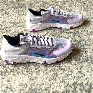 Nike Renew sneakers women size 9